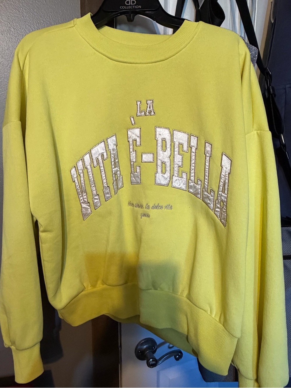 Garcia Yellow Crewneck Sweatshirt with 'VITA È BELLA' Embroidery